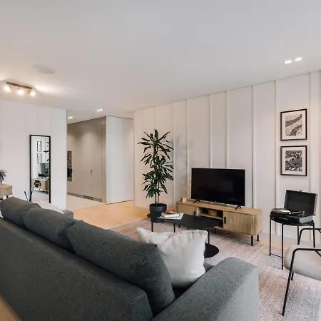 Abano - 2 Bedroom And Pool In Avenidas Novas Lisboa